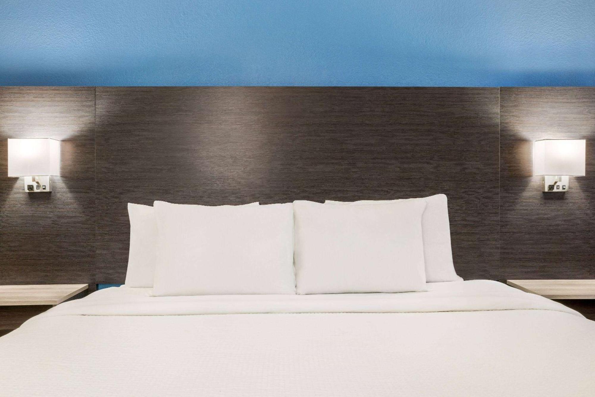La Quinta Inn By Wyndham San Antonio I-35 N At Toepperwein Exteriör bild