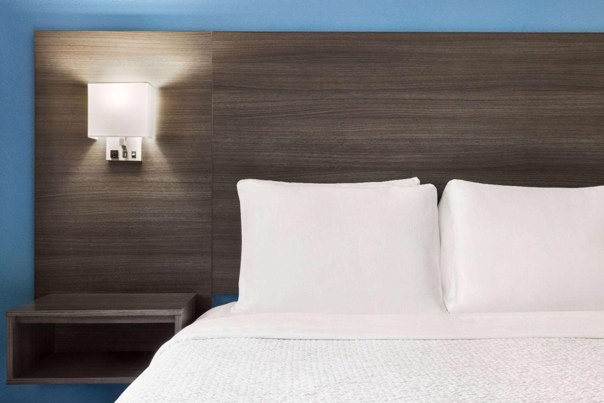 La Quinta Inn By Wyndham San Antonio I-35 N At Toepperwein Exteriör bild
