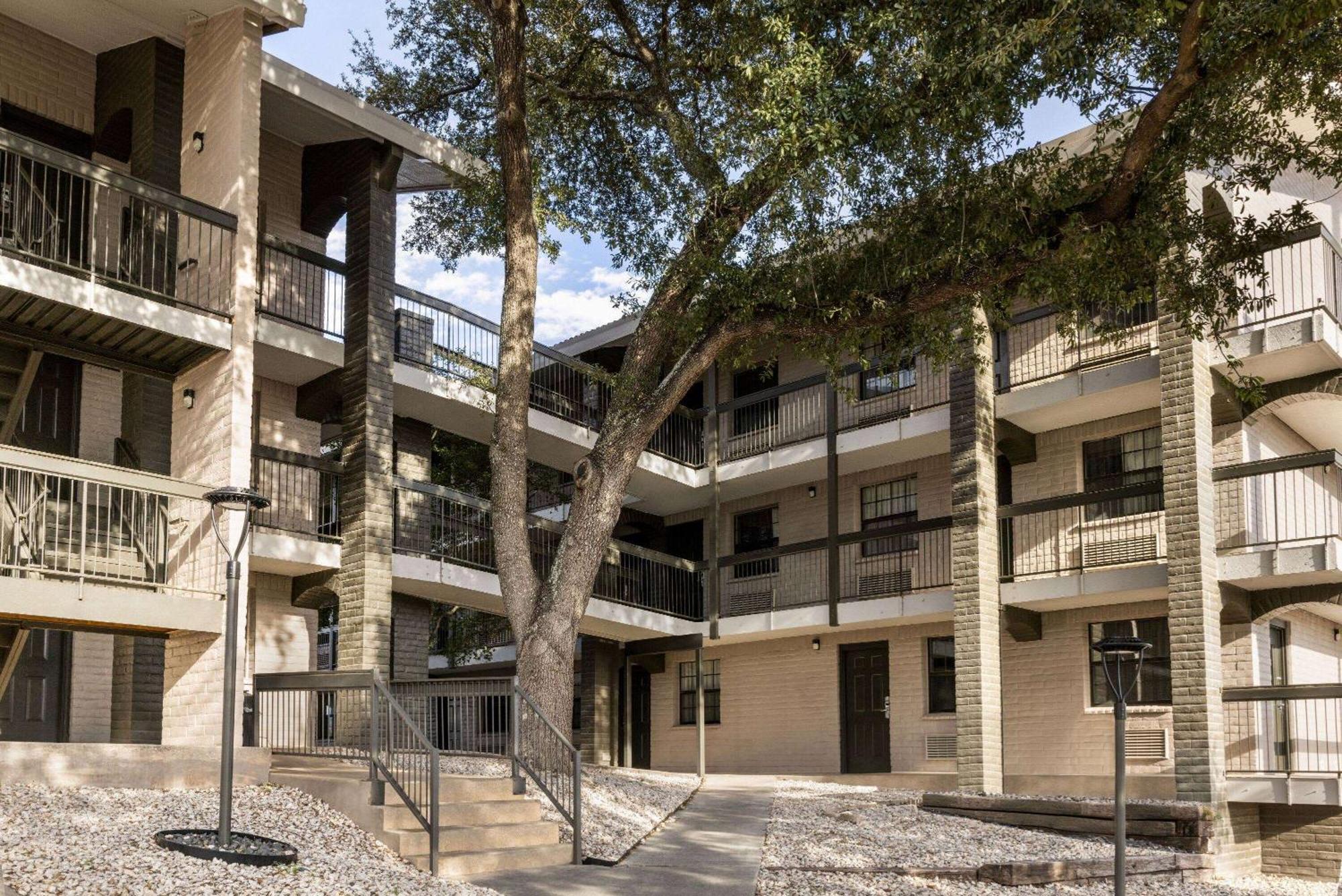 La Quinta Inn By Wyndham San Antonio I-35 N At Toepperwein Exteriör bild